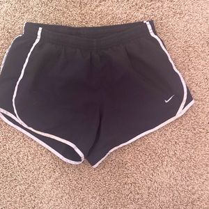 Black nike shorts kids medium. Pretty good condition